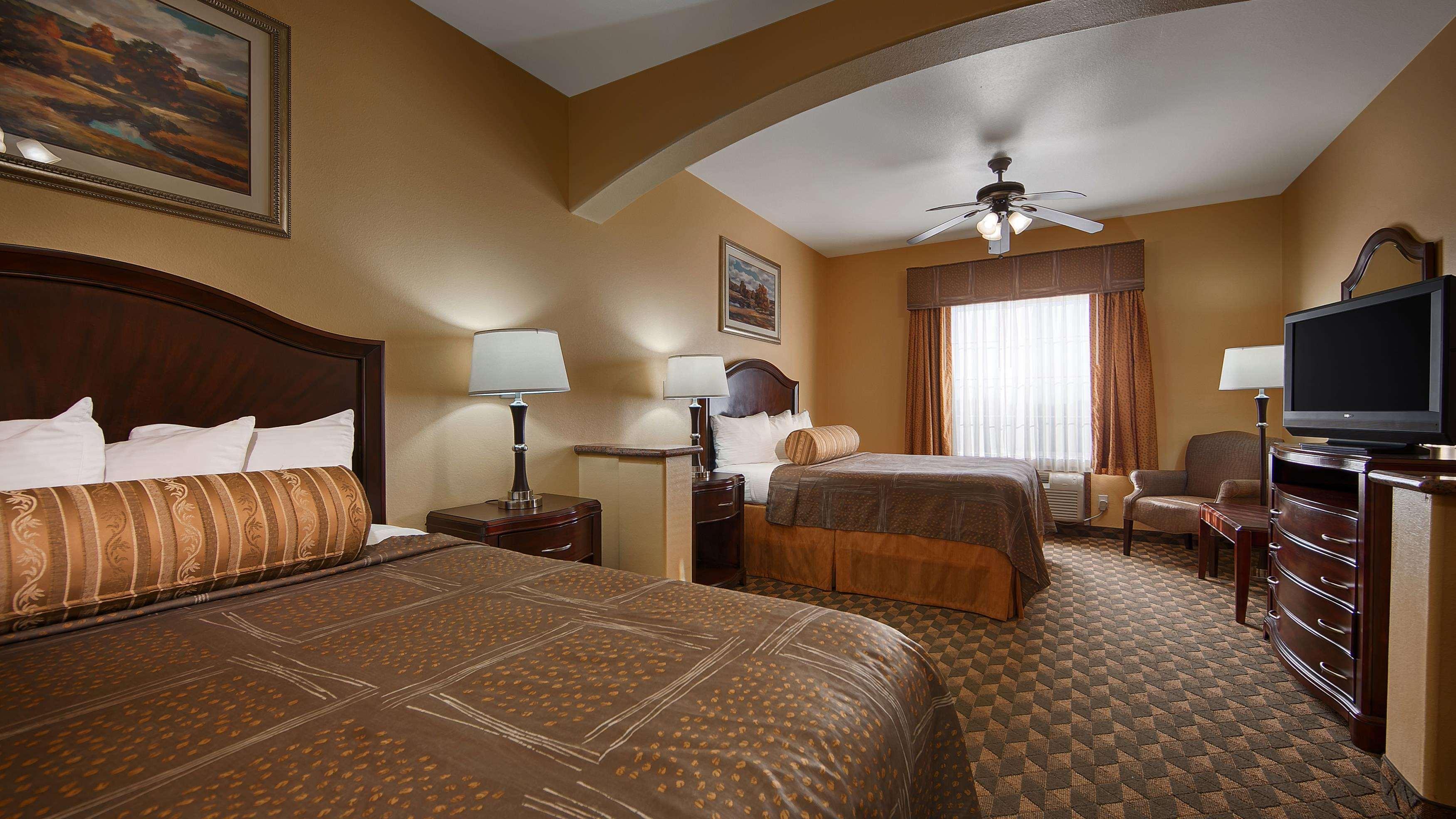 Best Western Plus Manvel Exterior photo