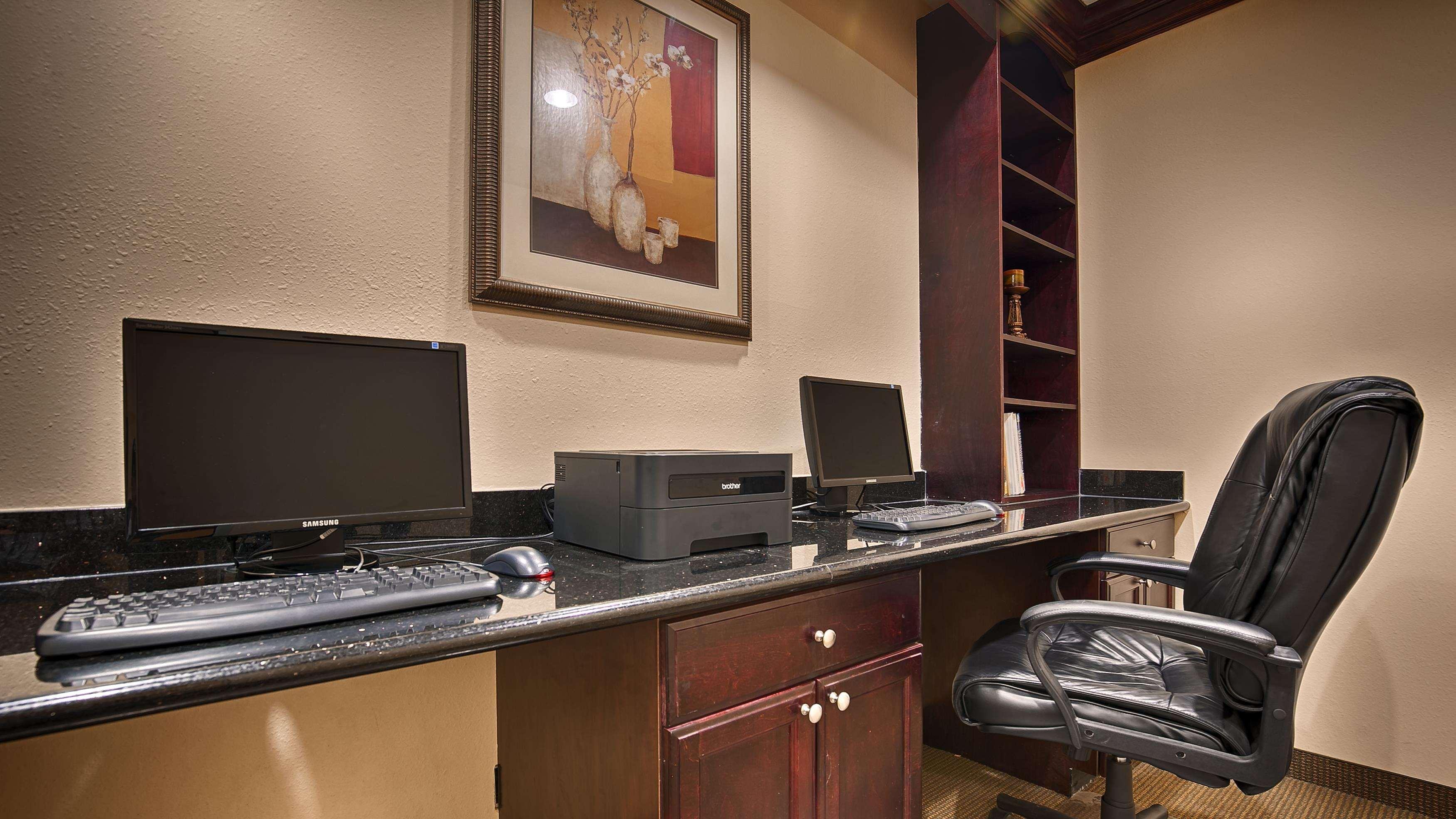 Best Western Plus Manvel Exterior photo
