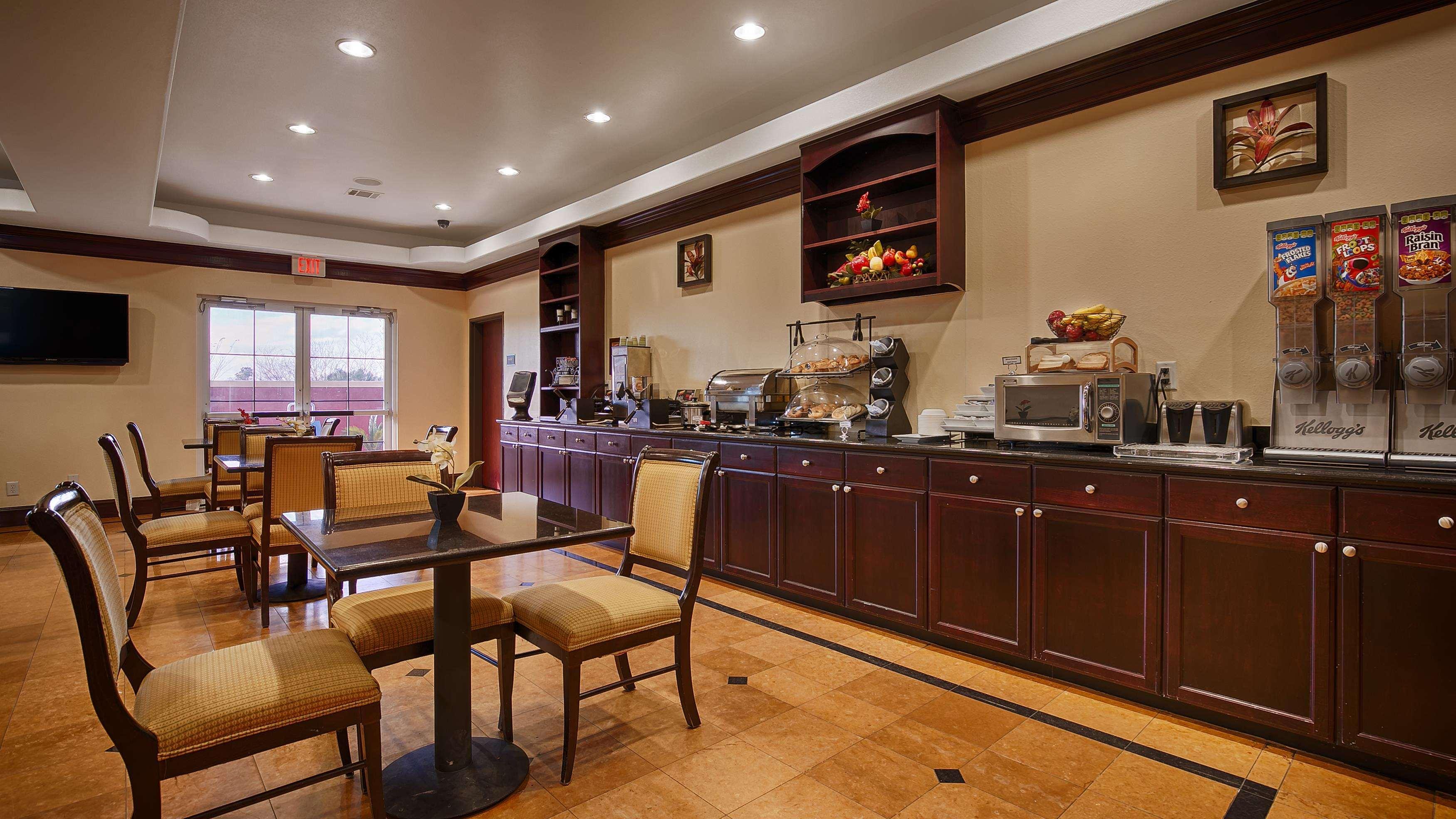 Best Western Plus Manvel Exterior photo
