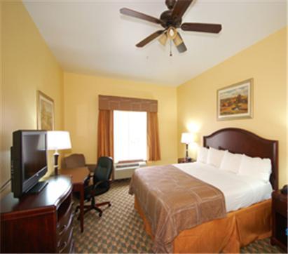 Best Western Plus Manvel Exterior photo