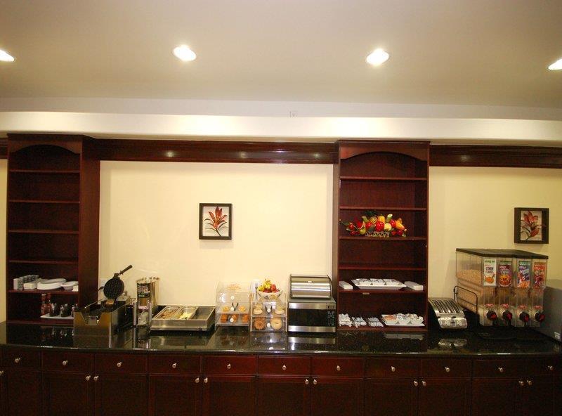 Best Western Plus Manvel Exterior photo